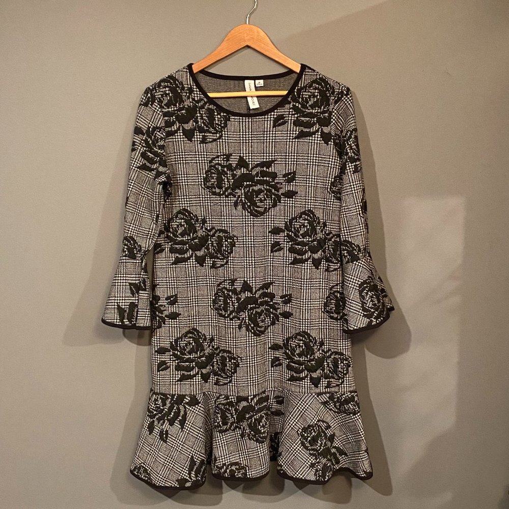 Houndstooth plaid dress with flowers